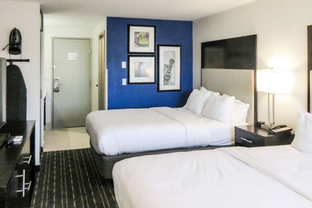 Comfort Inn & Suites Tigard Near Washington Square Номер фото
