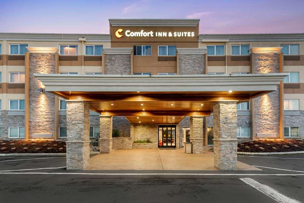 Comfort Inn & Suites Tigard Near Washington Square Удобства фото